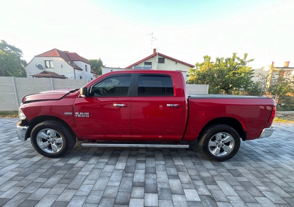 Dodge RAM cena 63000 przebieg: 70000, rok produkcji 2016 z Nysa małe 211